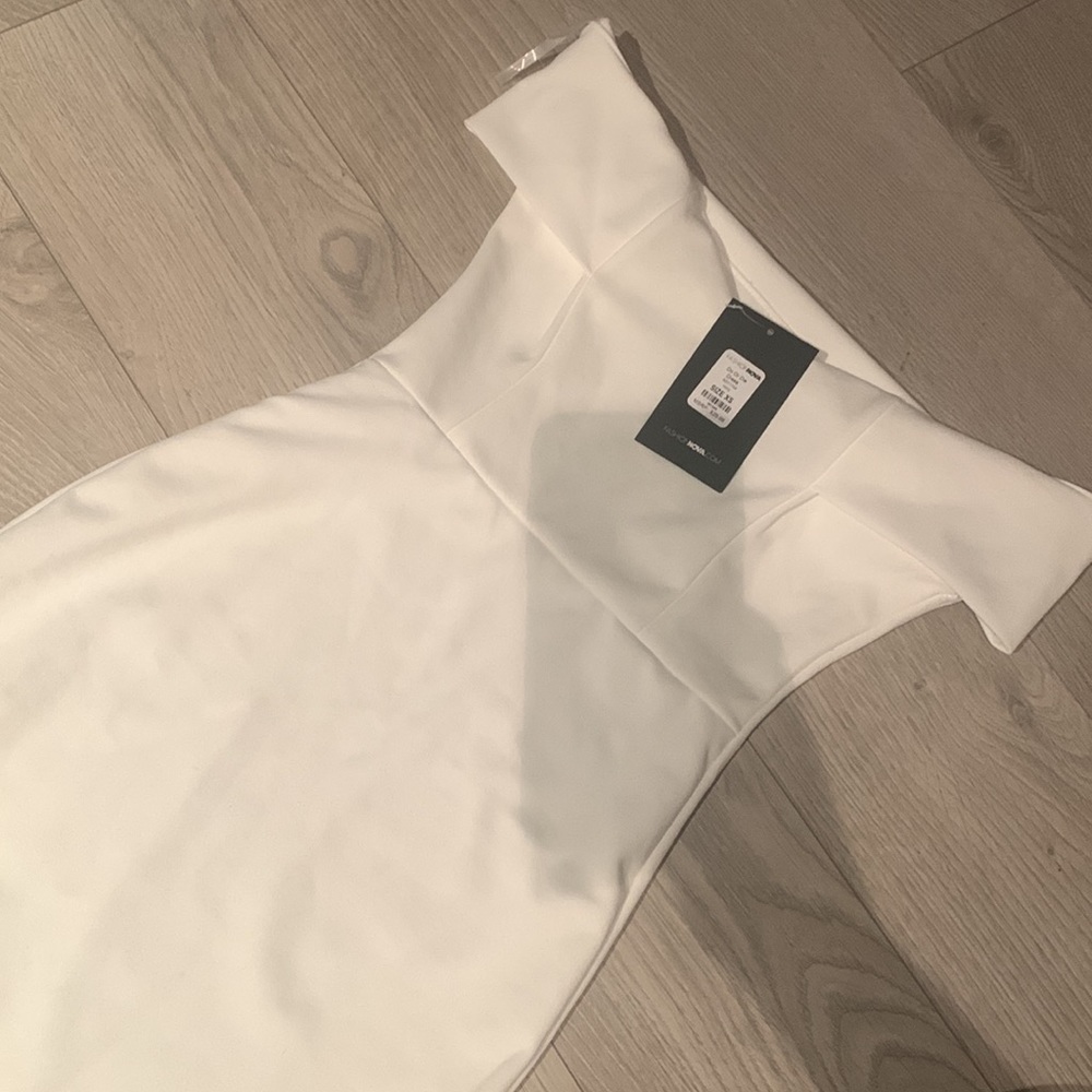 BNWT fashion nova off the shoulder dress XS